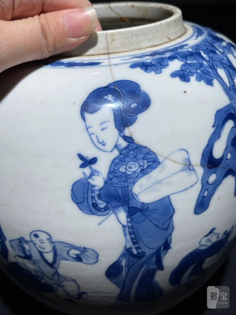 清康熙 青花四妃十六子纹罐 - 图10